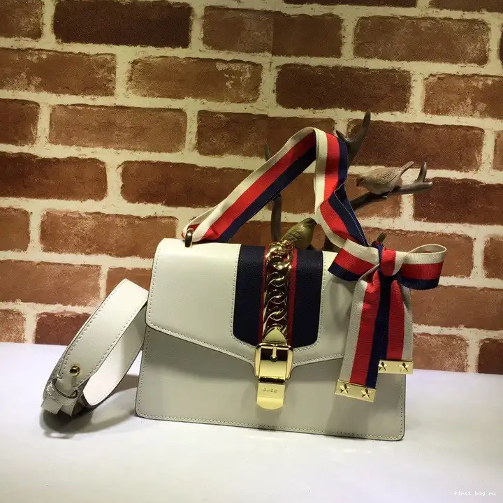 First bag ru Sylvie Gucci 0516